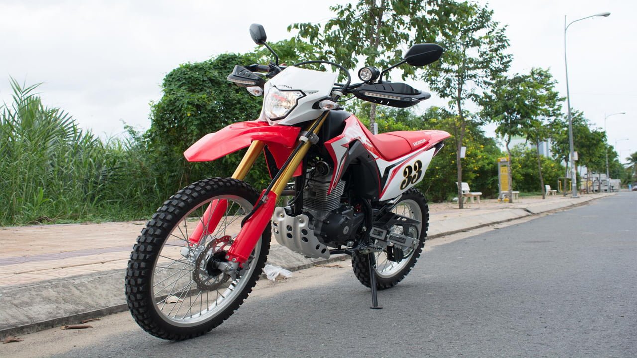 Cào cào Honda CRF 150 về Việt Nam giá 80 triệu đấu Yamaha WR155R