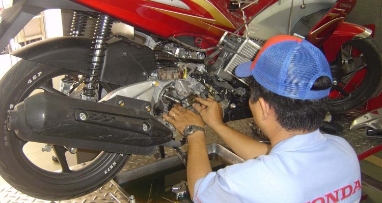Sửa Xe Máy Lưu Động Honda Yamaha Suzuki SYM 2424 Giá Rẻ