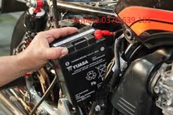 thay ắc quy xe máy hải phòng