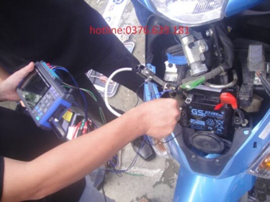 thay bình ắc quy xe máy đà nẵng
