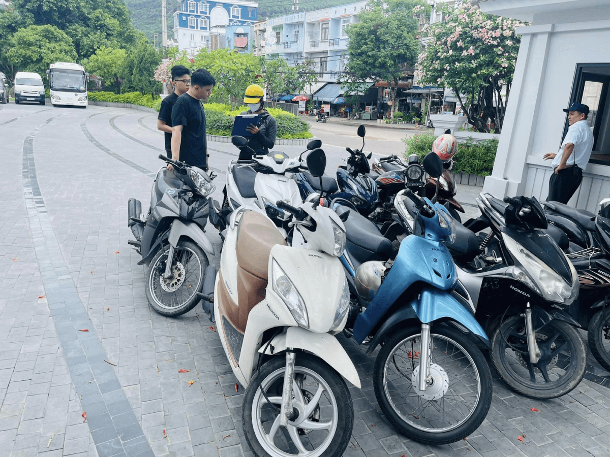 xe máy thuê bị hư hỏng