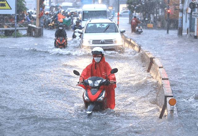 xe máy bị ngấm nước không đề được
