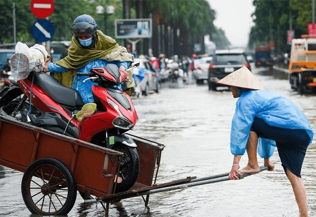 xe máy bị ngấm nước không đề được