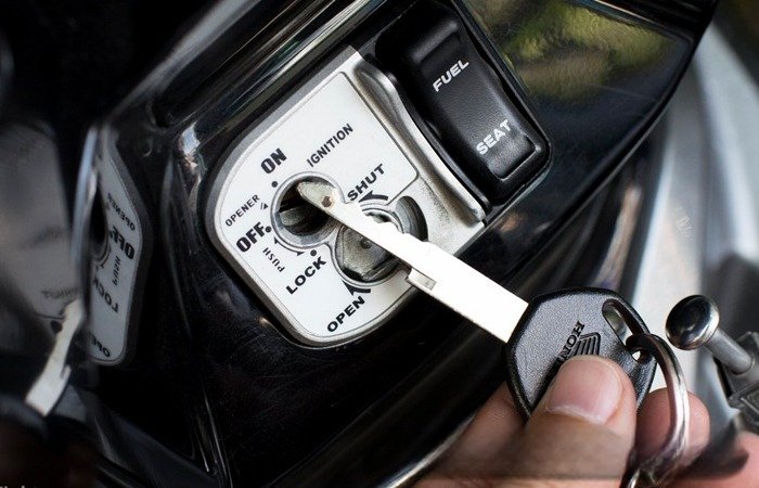 cách xử lý khóa từ xe máy không nhận