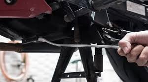 chân ốc xe bị gãy