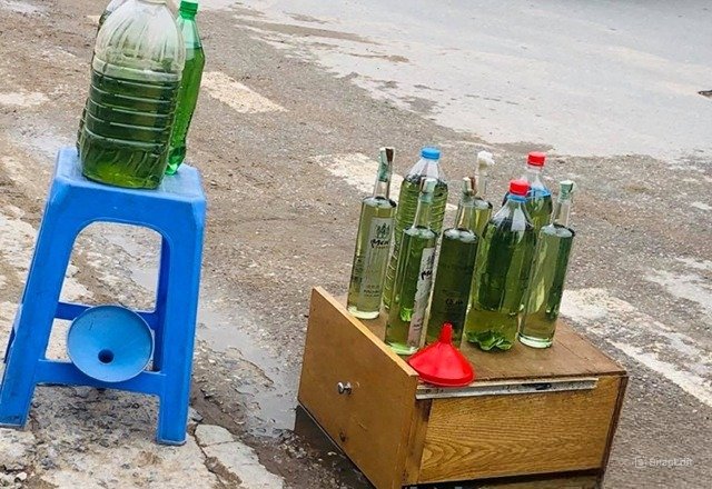xăng pha nước xe máy cách xử lý hiệu quả