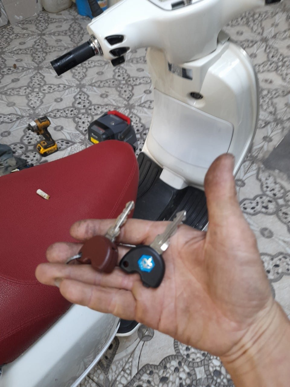 làm lại chìa khóa xe vespa