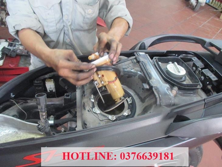 cách Thay Lọc Xăng Xe Máy tại nhà hiệu quả nhất