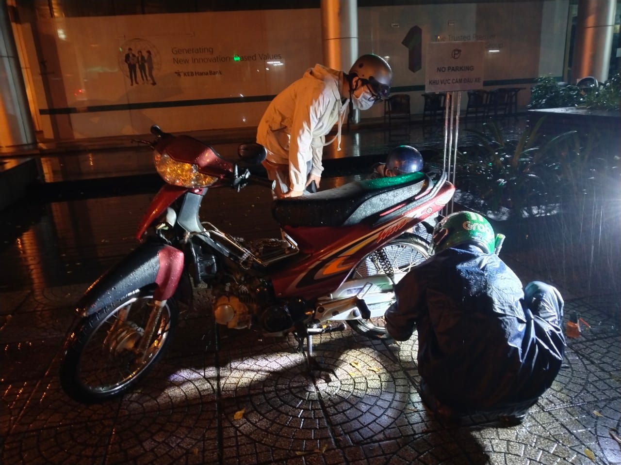 xe máy không đề được