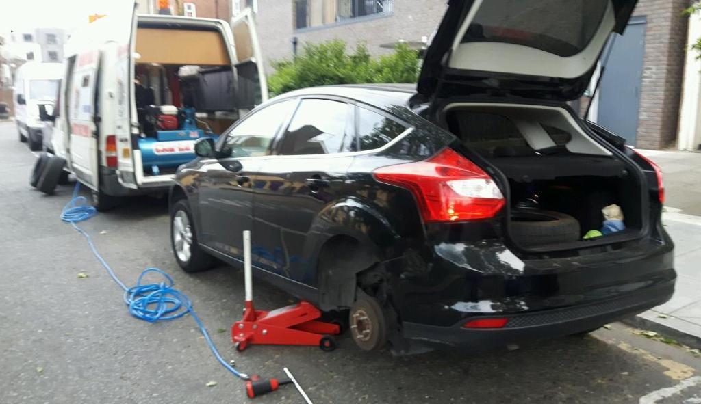 Vá Vỏ Xe Ô Tô Quận 8