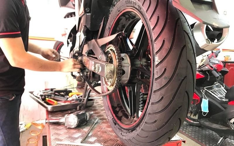 rủi do không kiểm tra lốp xe máy