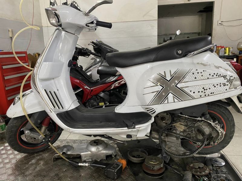 sửa xe máy vespa