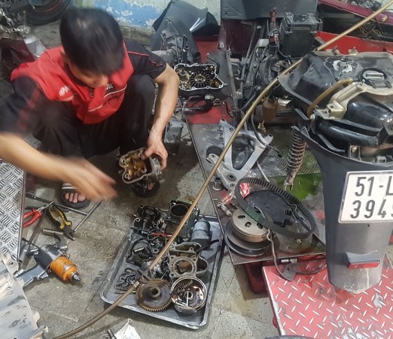 Tiệm sửa xe tay ga lưu động