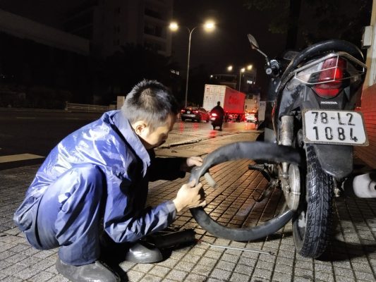 cứu hộ xe máy đường láng