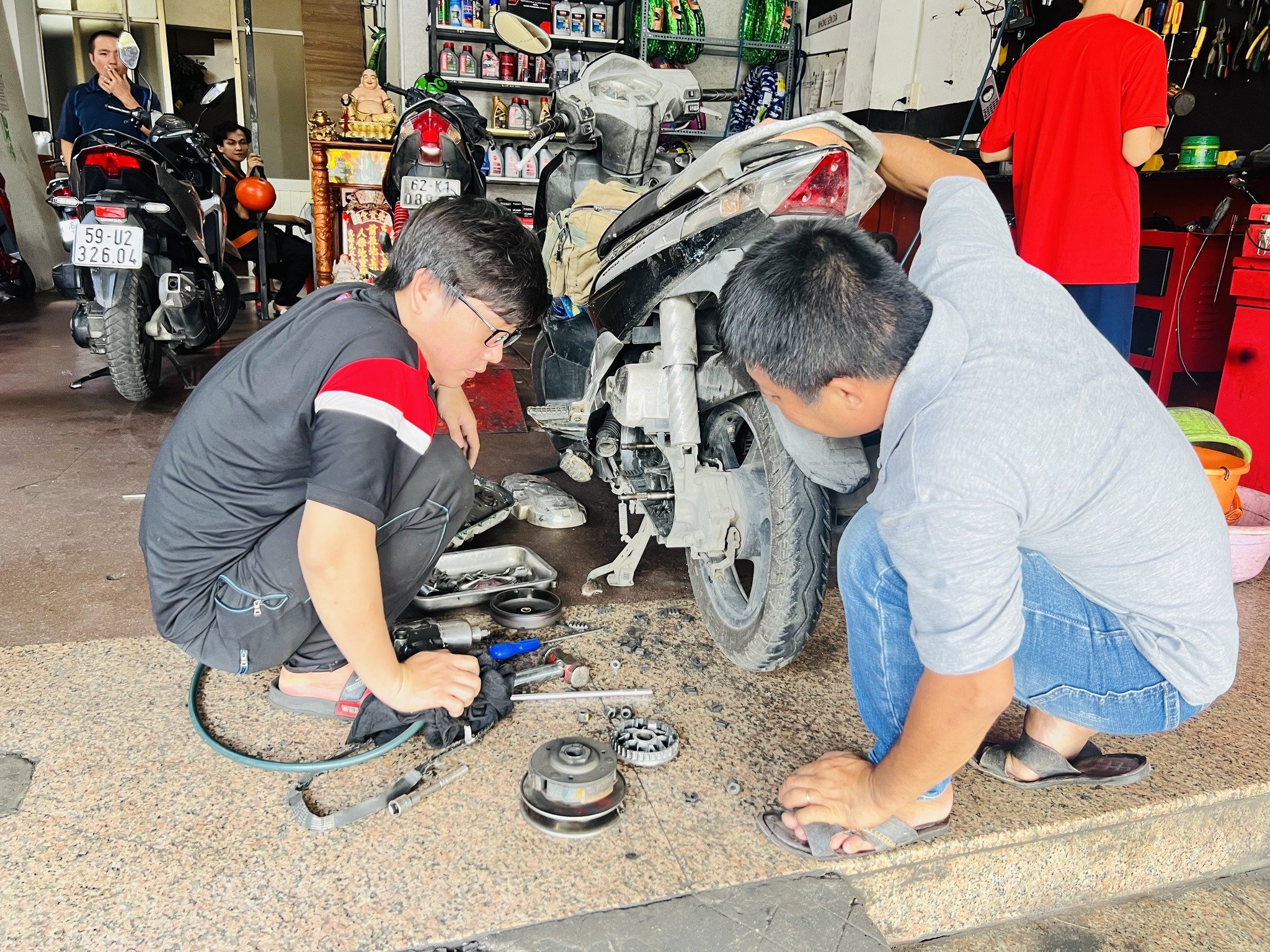 Tiệm sửa xe tay ga lưu động