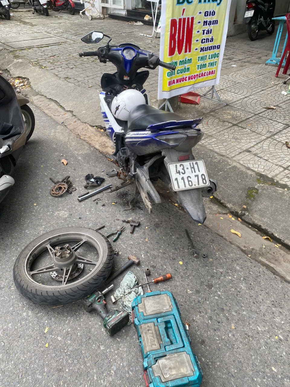 cứu hộ xe máy tai nạn 24h