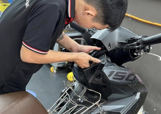 Thay Chén Cổ Xe Máy Giá Bao Nhiêu