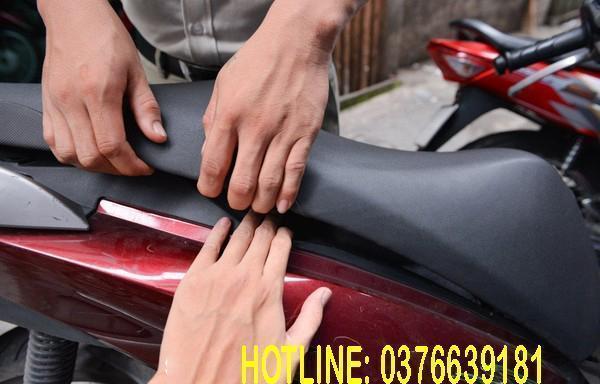 Cách Mở Cốp Xe Máy Bị Quên Chìa Khóa